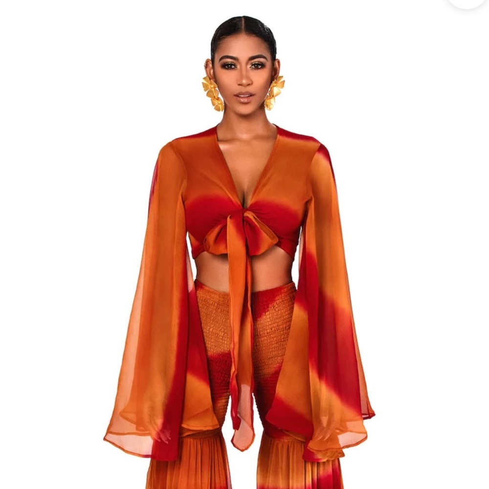 NWT - BFYNE Jumai top